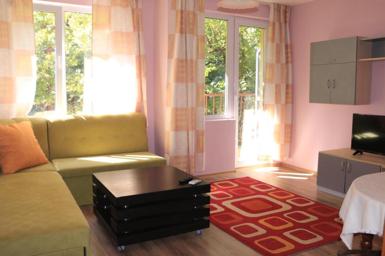 City Stay In Varna Ngoại thất bức ảnh